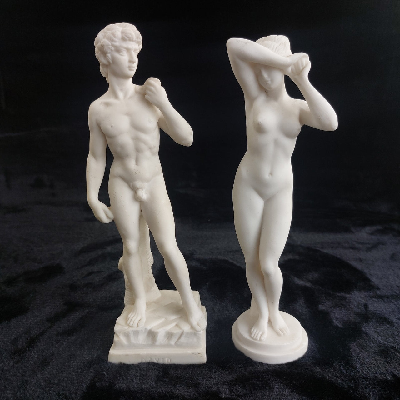 Michelangelo David & Female Nude Sculpture Pair – 9.5" Resin Greece Statue White0