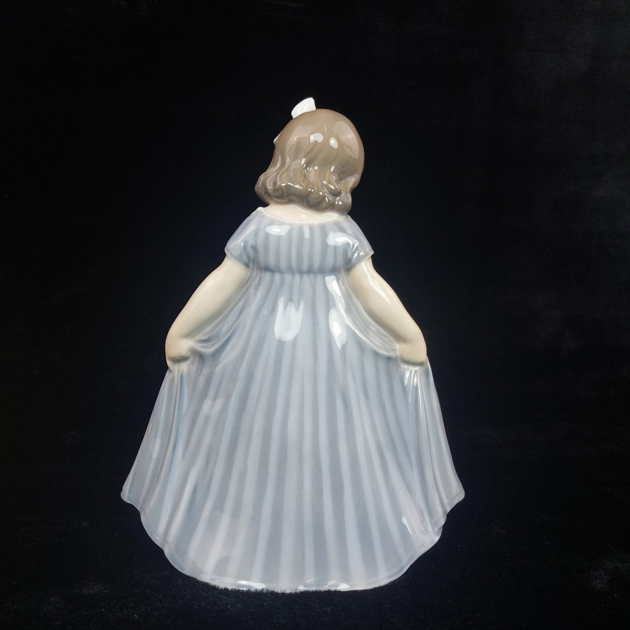 Very rare Copenhagen Royal Girl Figurine Denmark Blue Dress Bow 2444 xmas gift.5