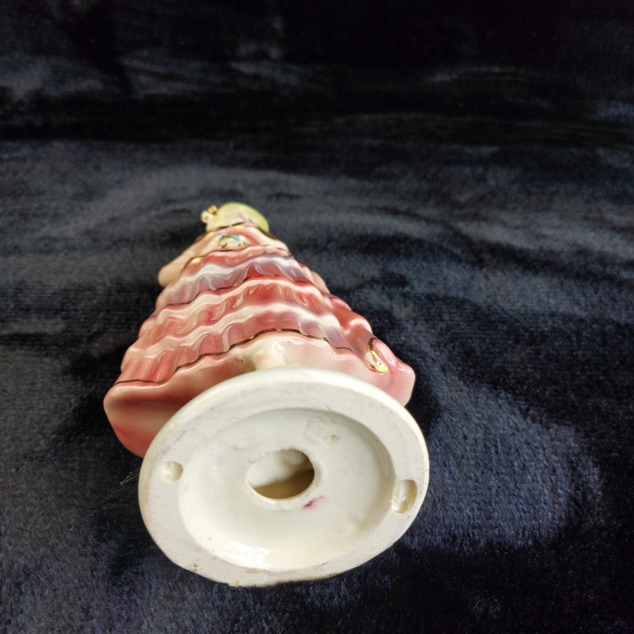 Vintage rare Porcelain Lady Figurine Ruffled Pink Dress Gold Accents Unbranded9