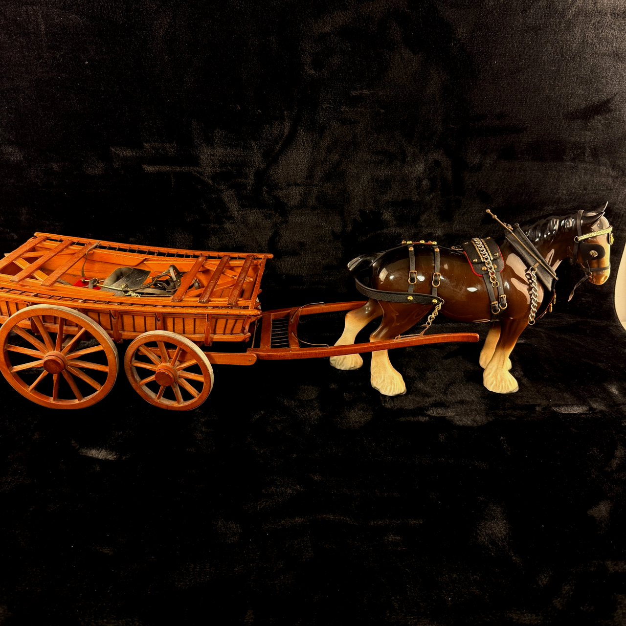 Large Porcelain Draft Horse & Wooden Farm Wagon Carriage Model see the pics Set1