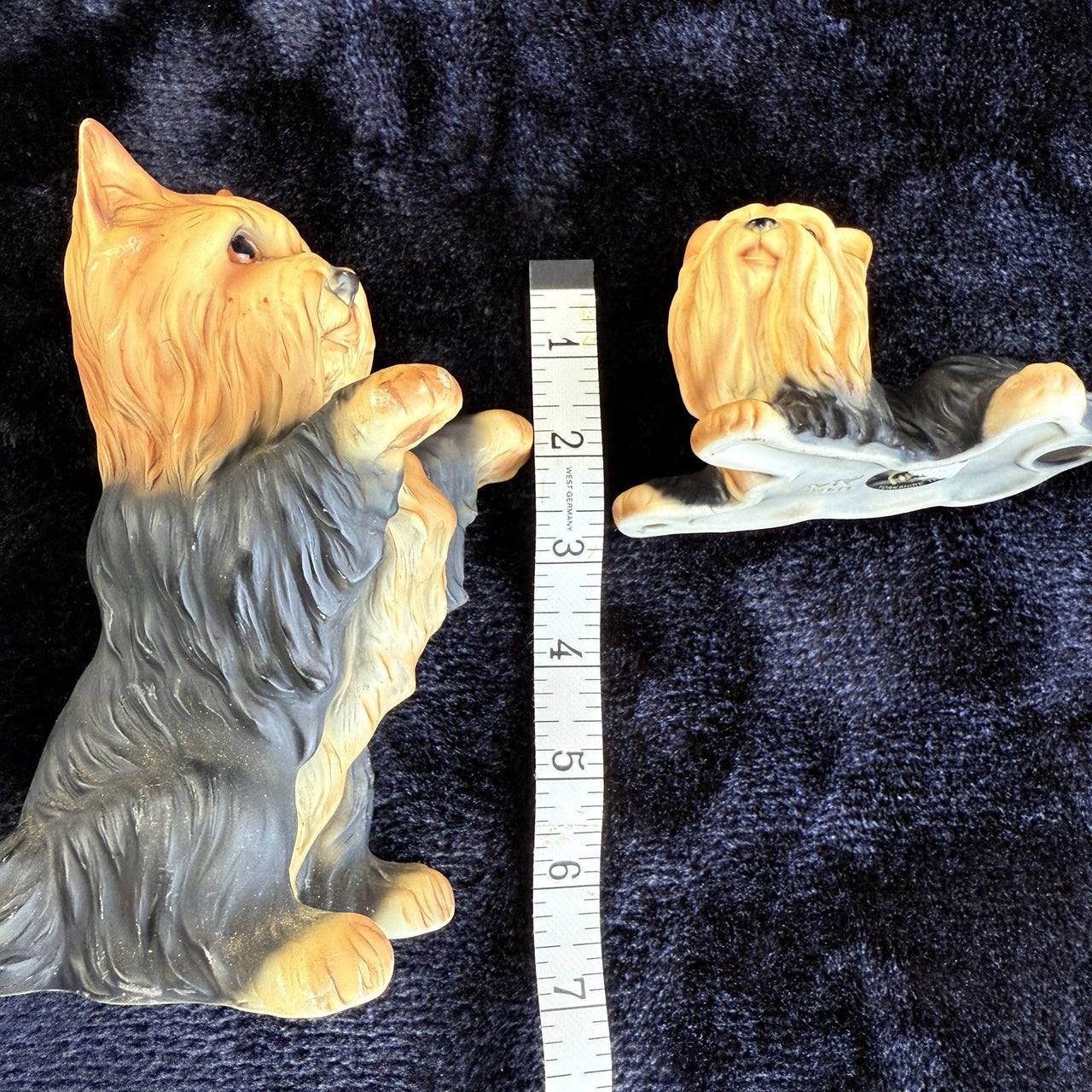 AHH Terrier Yorkshire Dog Figurine Pair Porcelain Yorkie bookshelf Figurines dec15