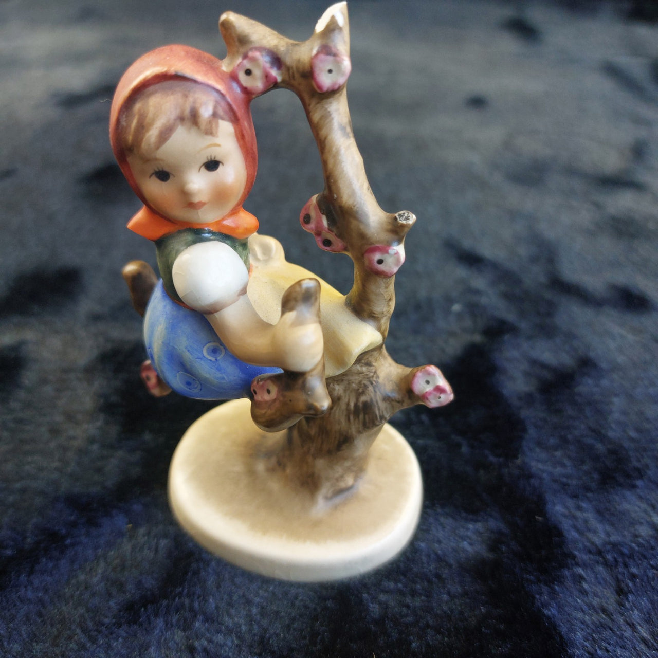 Goebel Girl Hummel With Basket Tree Scene Figurine W Germany Vintage see the pic12