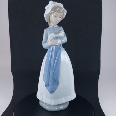 Nao by Lladró Porcelain Girl with Bonnet Figurine  9.4