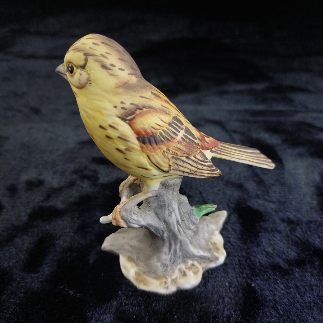 Mauri Yellow Bird Hammer Figurine Porcelain Hand Painted Collectible 5" Vintage.5