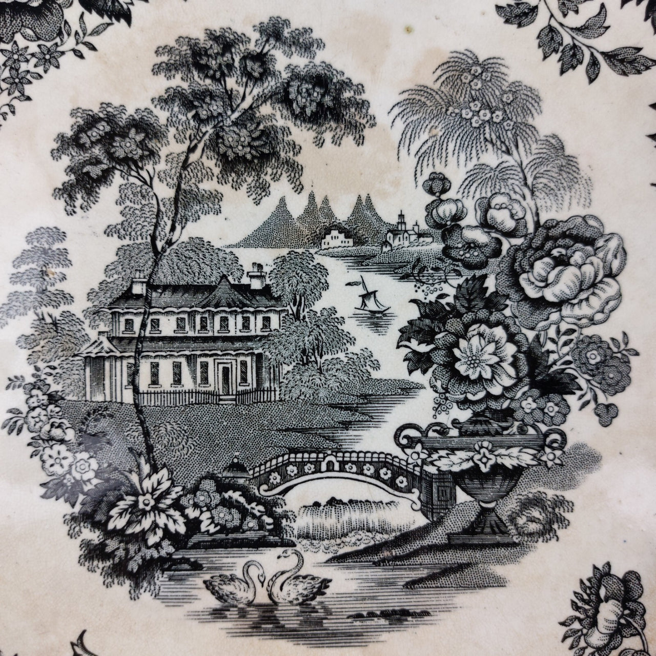 Antique (1850-1890) Victorian J.C. & S. "Royal Cottage" 9" Transferware Plate.7