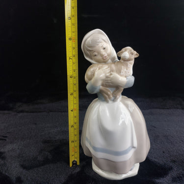 Nao by Lladro Girl Figurine Spain Holding Lamb Animal Farm bookcase decor Lladró1