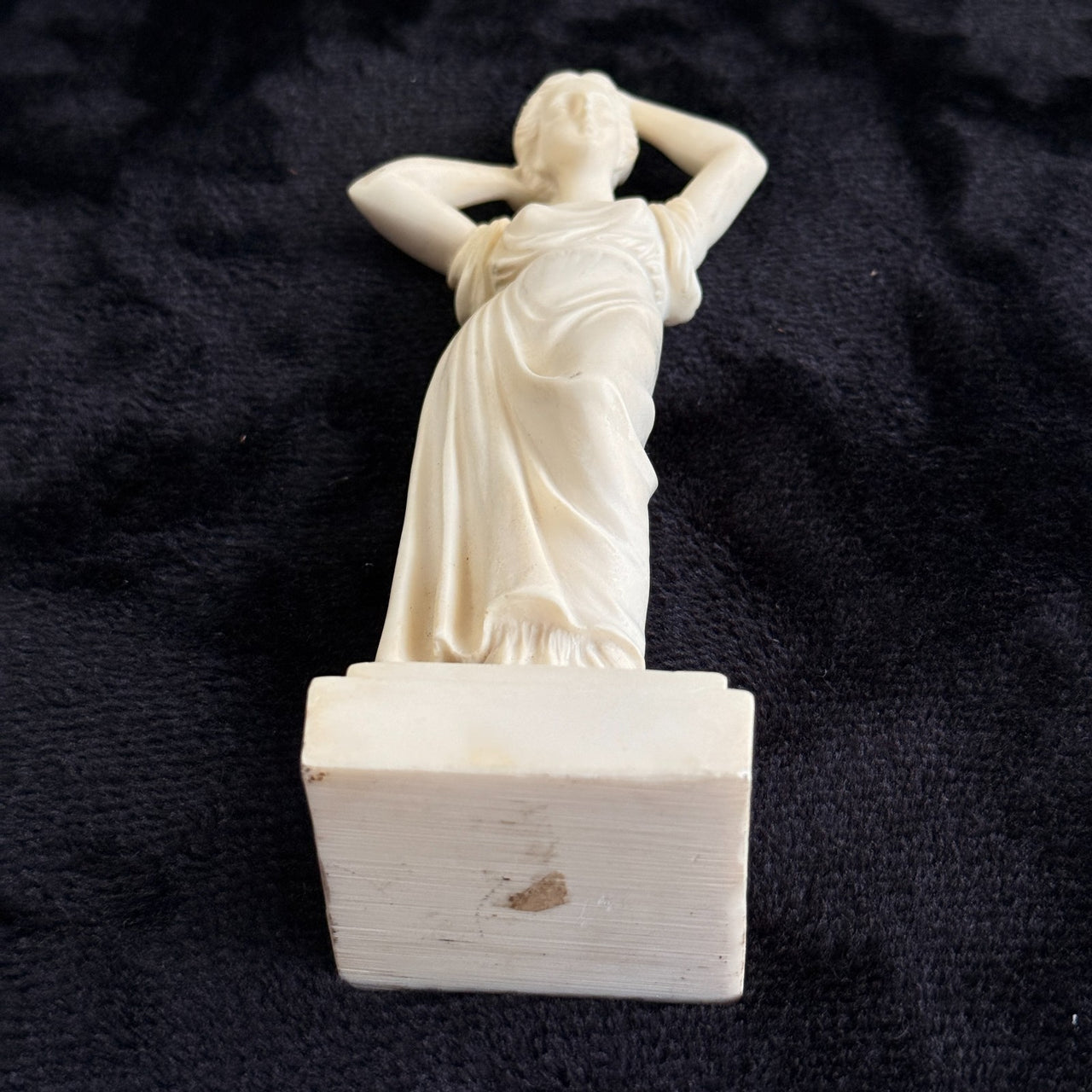 Classical Greek Style Female Figurine gift 22cm Resin Venus Ivory Look Sculpture5