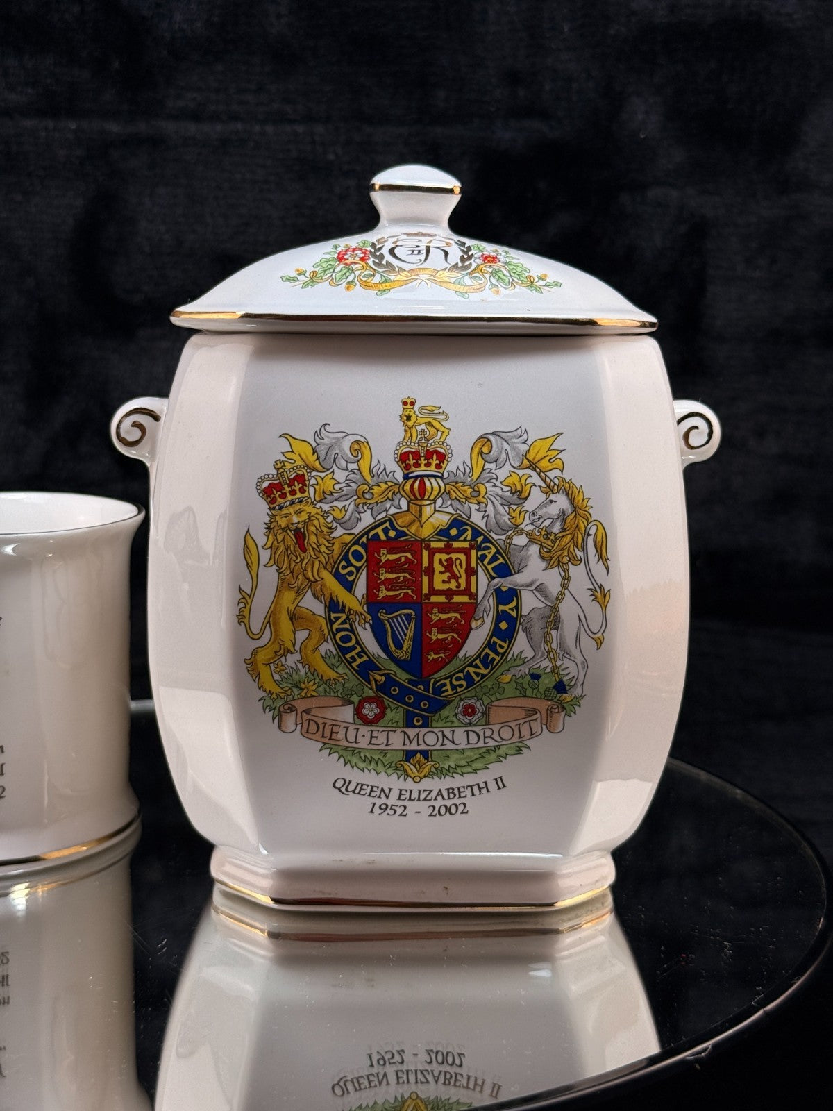 Ringtons Jubilee Golden Queen Elizabeth II Mug &Tea Caddy Set 1952–2002 SEE BOX3