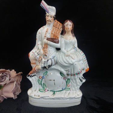 Staffordshire 19th Century Figurine Bagpiper Couple Clock Large Scottish 14