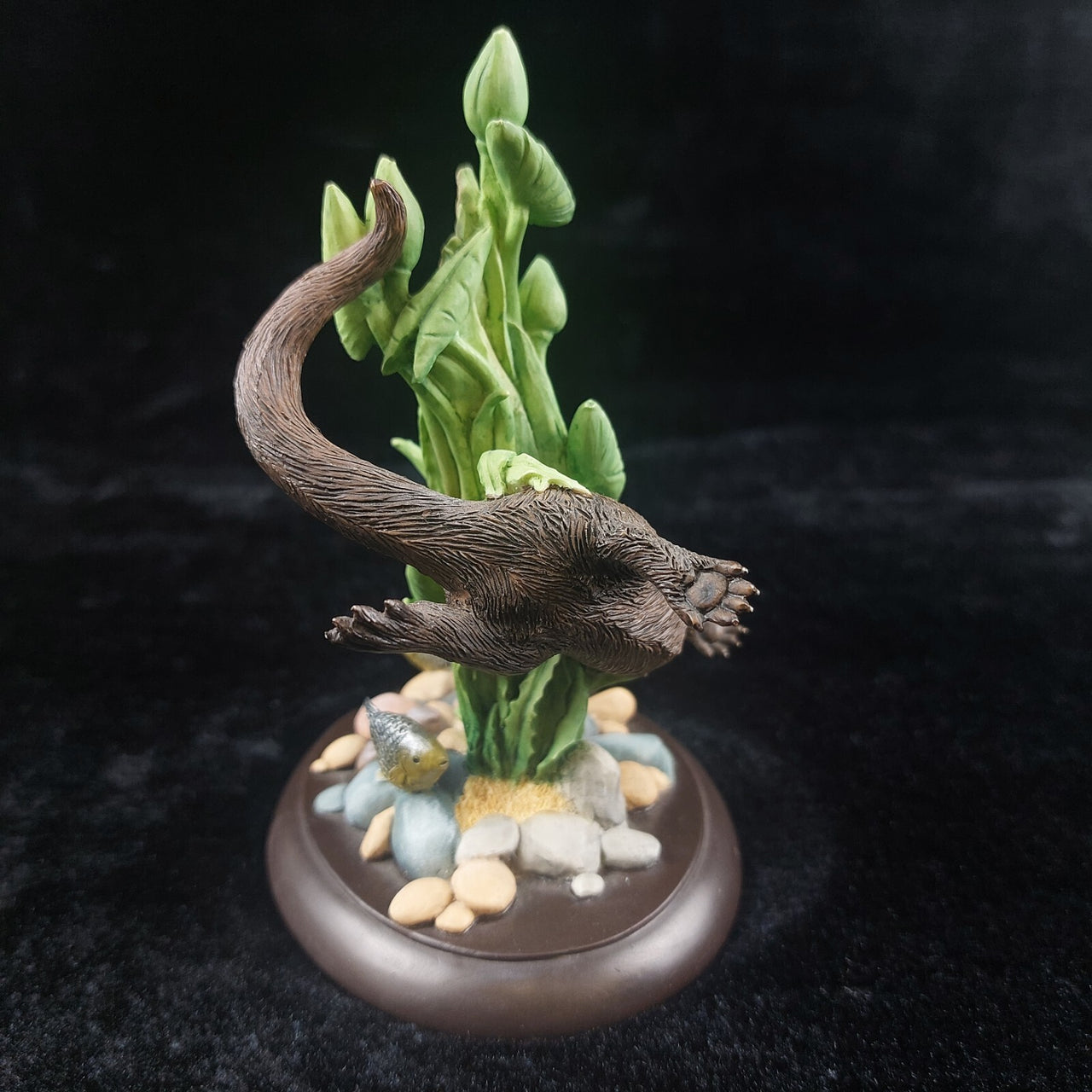 Rare Border Fine Arts Studio –A7683 200 Enesc Figurine "Swimming Otter & Fish"  5