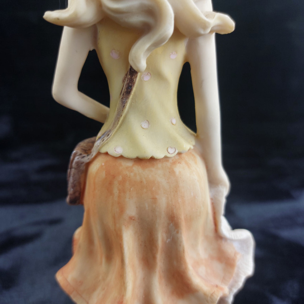 Resin Girl Figurine with Purse & Dress –Blonde Vintage Style Statue  10"   255g5