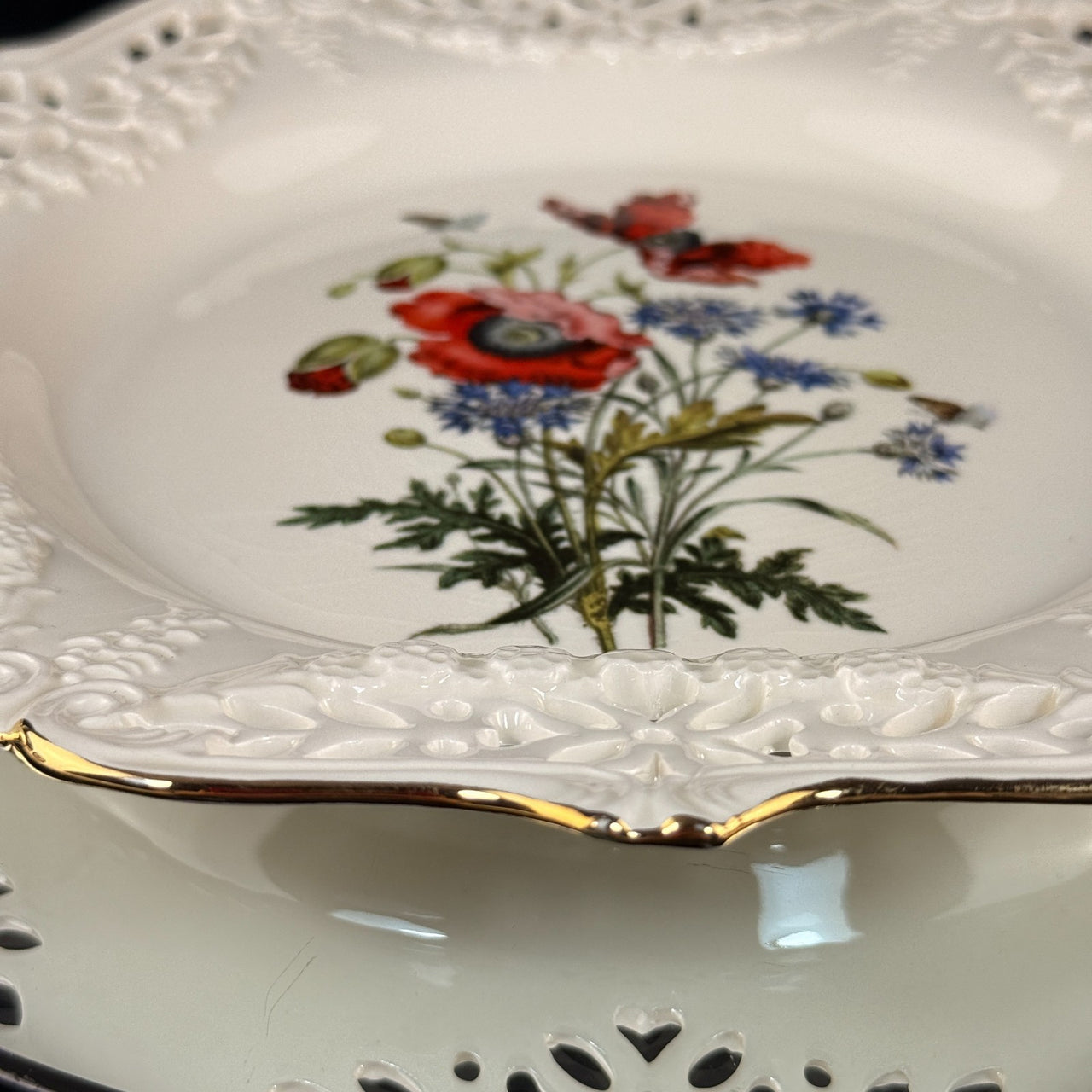 Royal Creamware Floral Gift Primroses Poppies Plates x2 Ltd Ed 10.5" England6