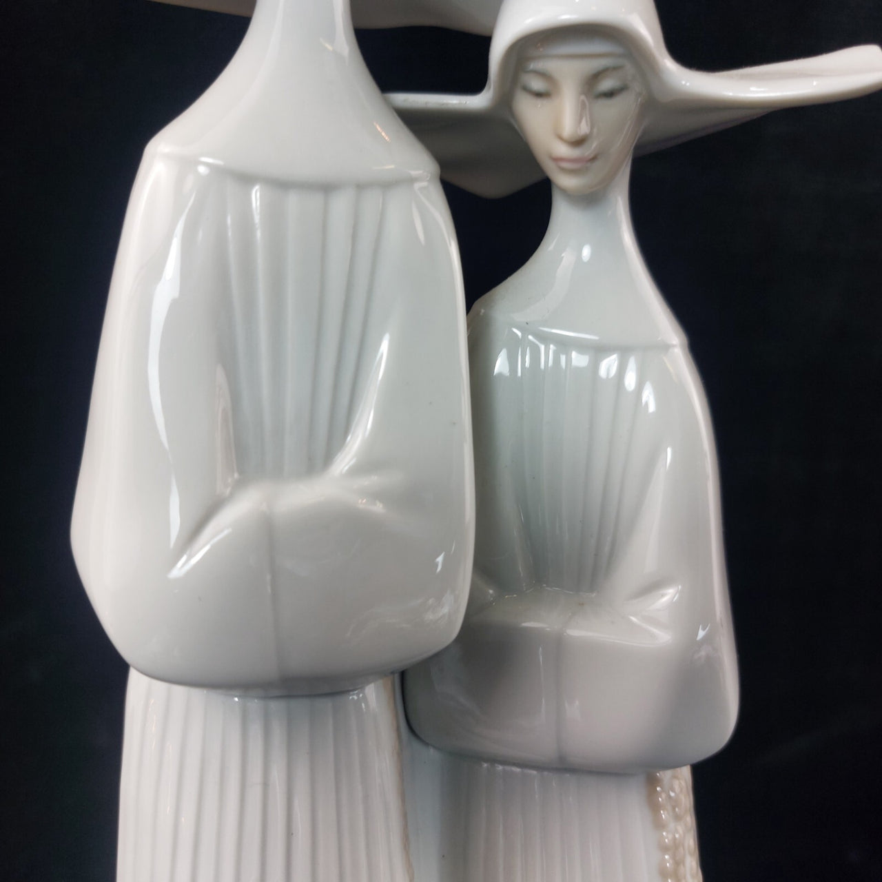 "Two Lladro Nuns" Nun porcelain Figurine Pair 13" Tall bookshelf decor Lladró5