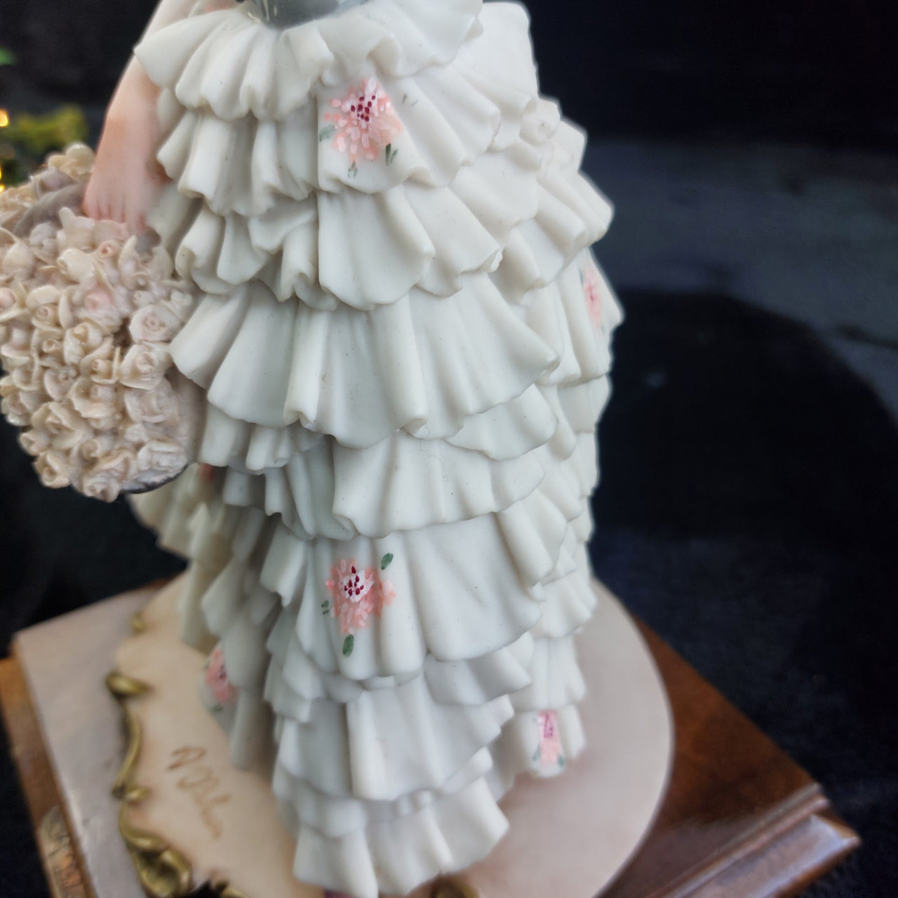 A. Lady Belcari Figurine Roses Basket 1989 Dear Sculpture Italy 10” ARMANI 5