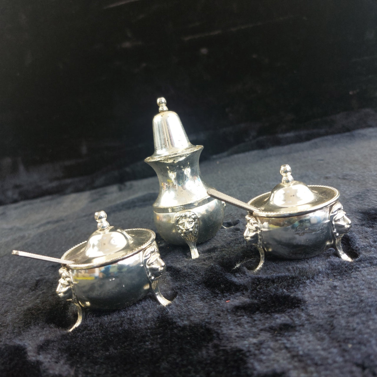 England Silver Plated Condiment Set 4.5" Lion Mask Legs Salt Mustard Pepper14