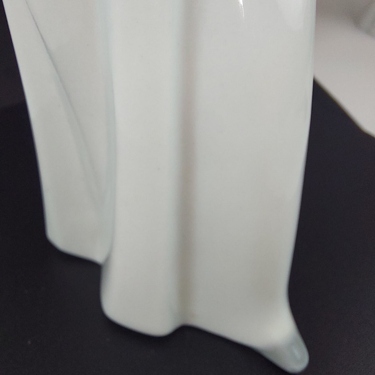 Zaphir Young Holding Girl Candle white Figurine Porcelain Collectable vintage8