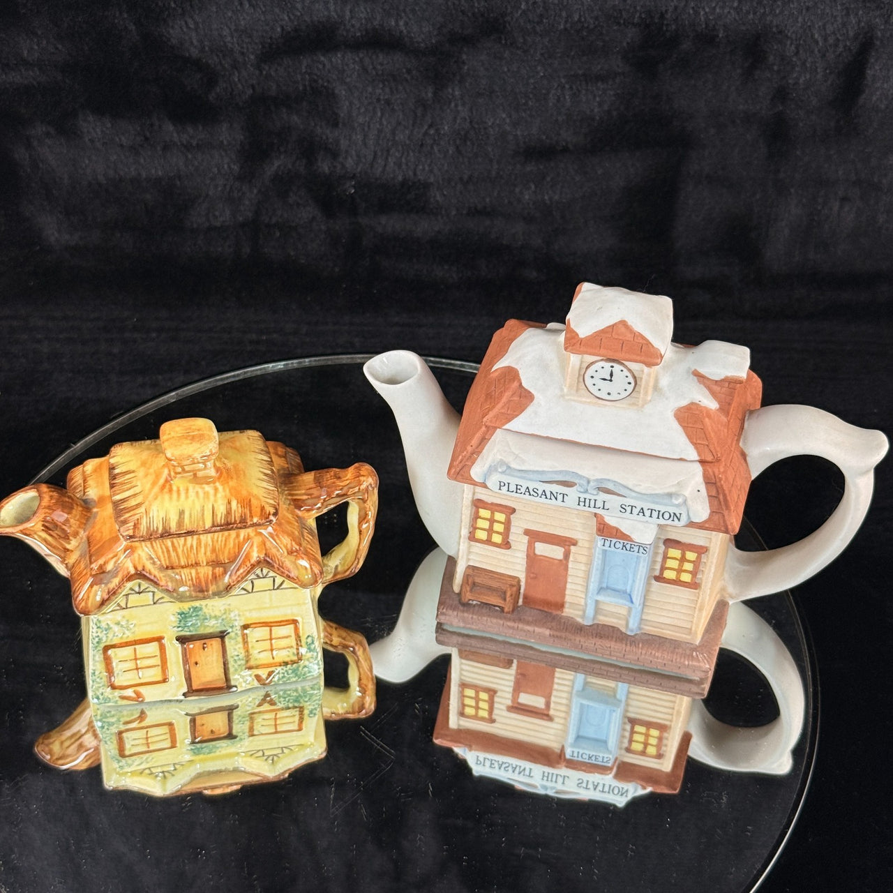 Keele Pottery St Thatched Cottage & Pleasant Hill Station Teapot Set kitchen dec8