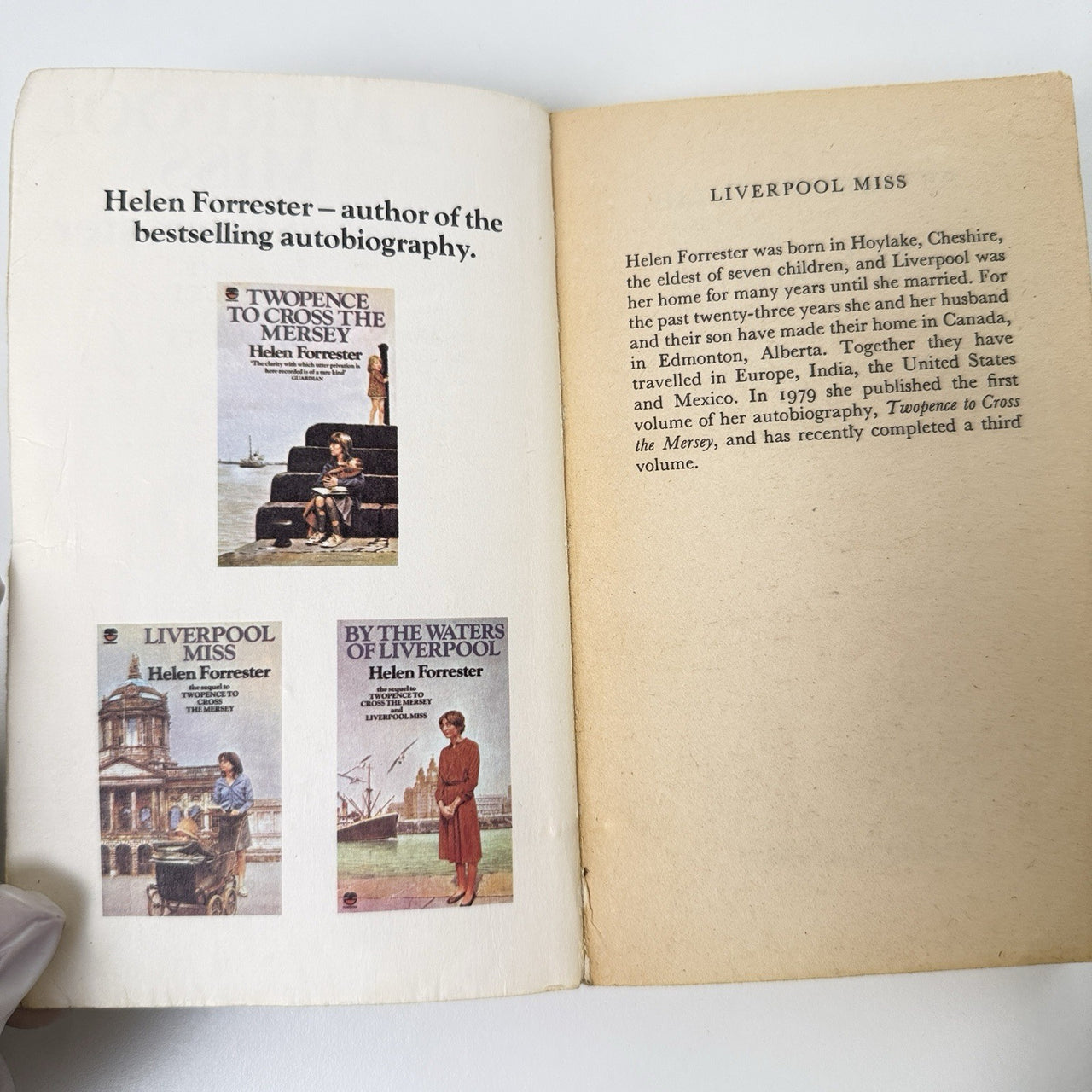 Helen Liverpool Forrester Trilogy 1984 Fontana Box Set – See Pics Book Set Water10