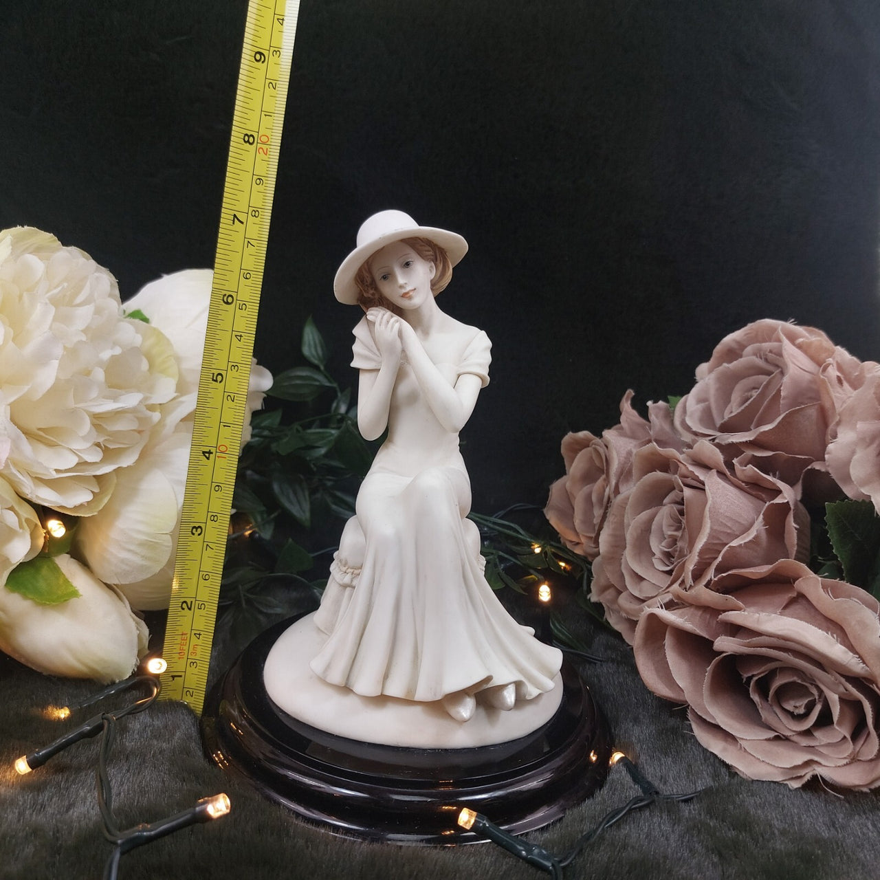 Collection Leonardo Figurine Annie Rowe Sitting  7.5" Lady in White Dress decor4