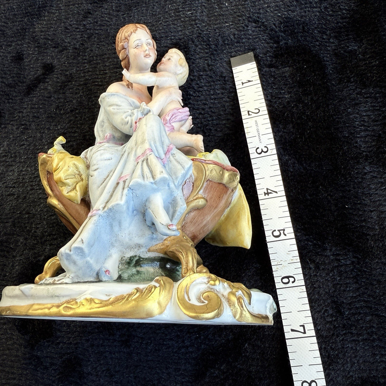 Capodimonte Italian Figurine Porcelain Hand Painted Mother and Child Signed "G.17
