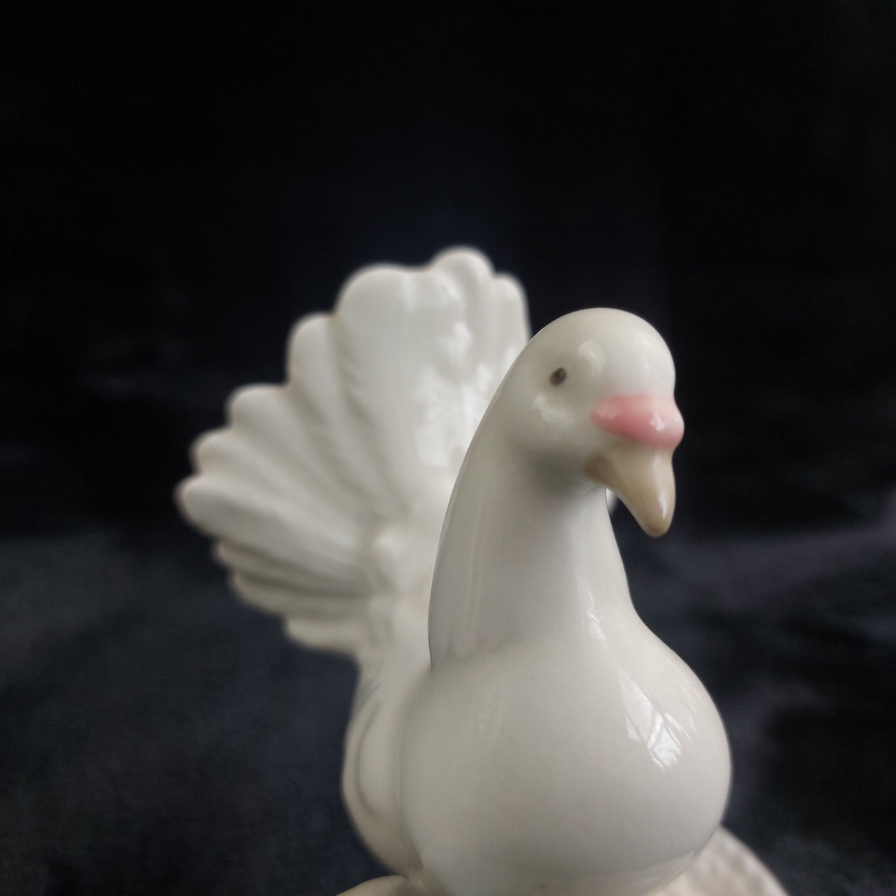 Porceval White Spain Dove Figurine 4.5" Porcelain Bird Nesting Hand Painted8