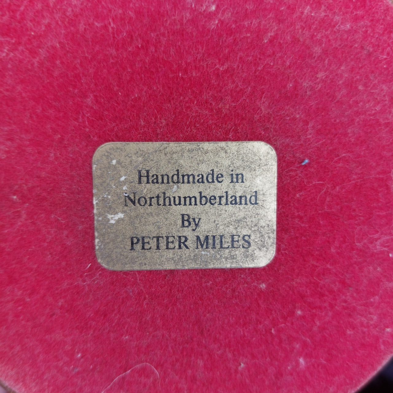 Peter Miles Handmade Figurine  7" Good Kids Playing  Sculpture Northumberland UK10