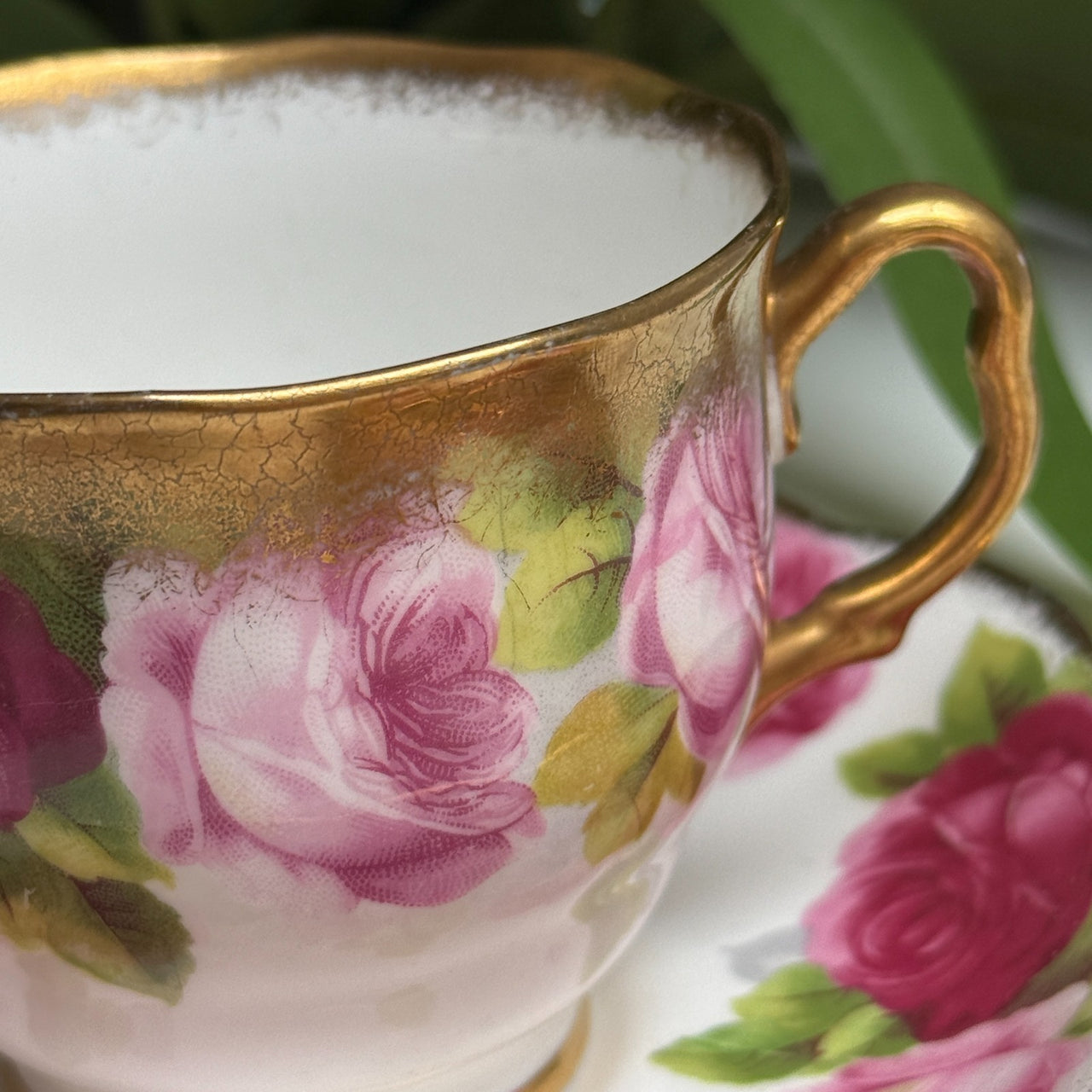 Royal Albert Old English Rose Trio Set Cup Saucer Plate Red Pink Floral Gilded.7
