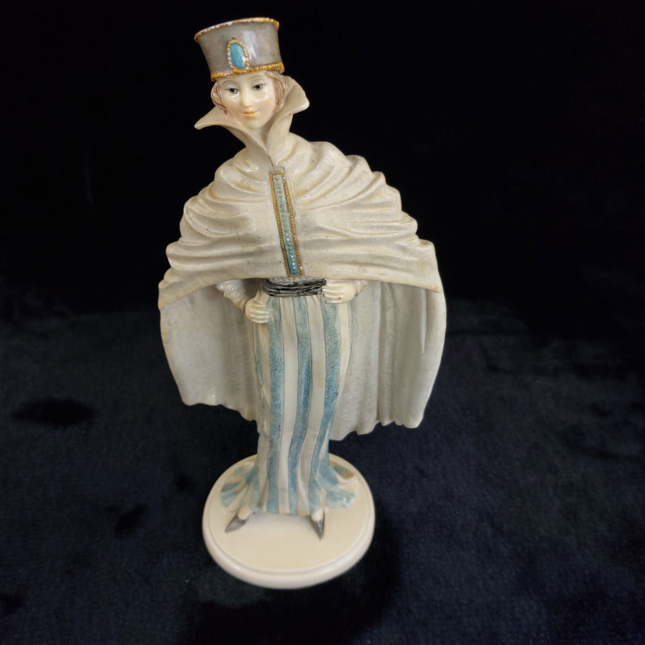 Leonardo Collection Elegant Lady Figurine – Good 28 cm Gilded Blue Striped Cape.9