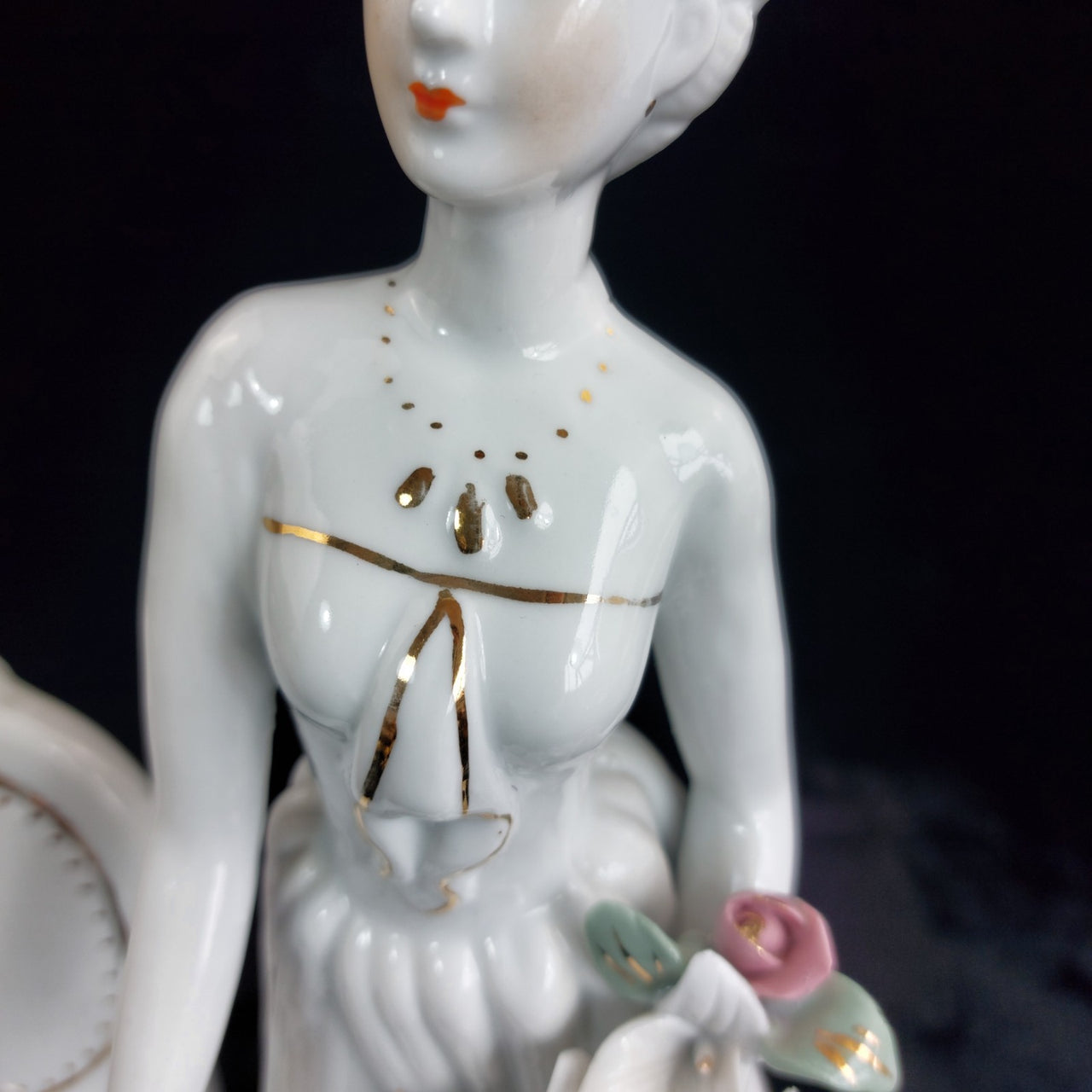 Porcelain Lady Figurine with Chair –  Elegant white ornoment 31cm9