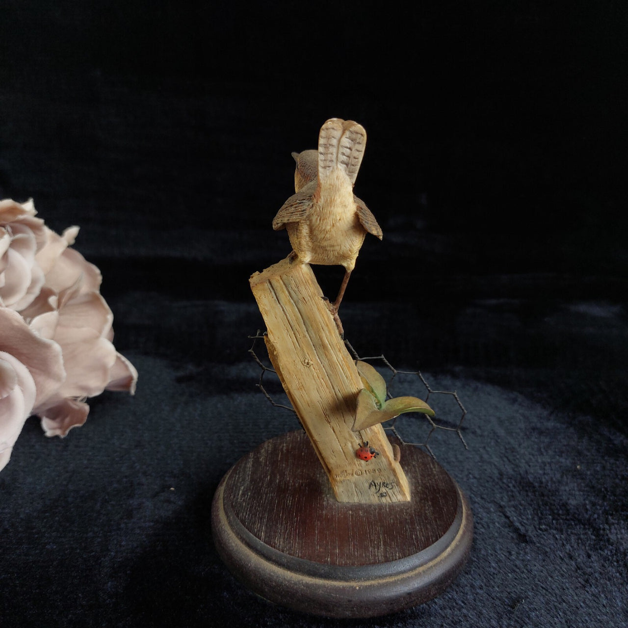 Fine Border Arts Wren on Post RB9 1990 Figurine Scotland Hand Made Bird Sculptur4