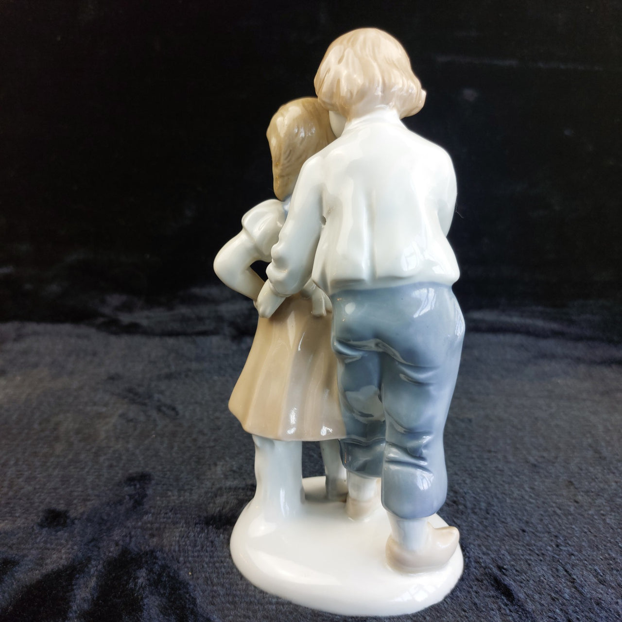 Grafenthal Porcelain Figurine GDR Boy & Girl German Vintage Art  Germany. 7.5in7