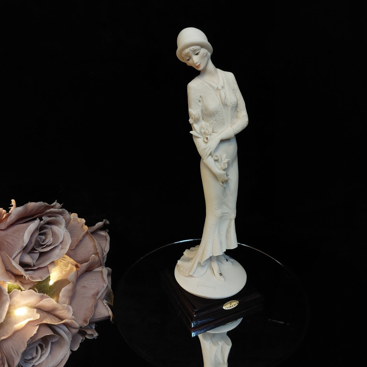 Giuseppe Armani Figurine 1987 Florence Stunning Lady with Flowers 10" decor.5