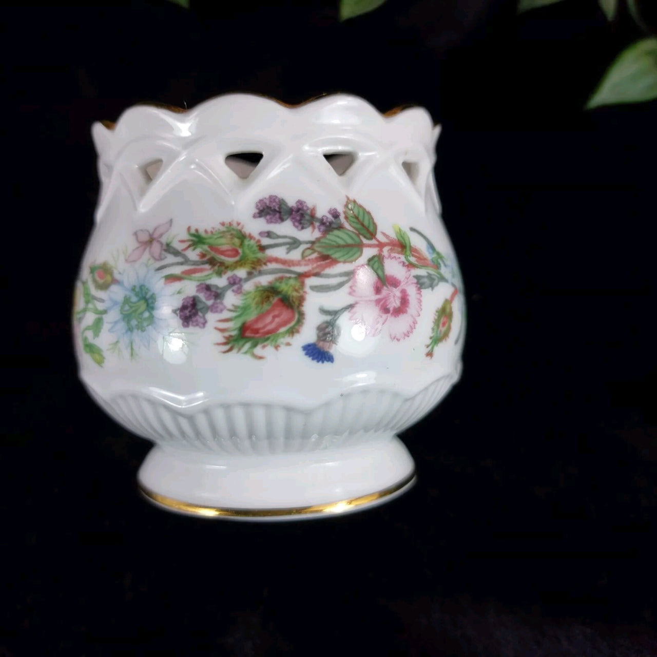 Aynsley porcelain Wild Tudor 2 set of Lidded Jar & Candle Holder Bone China Made9