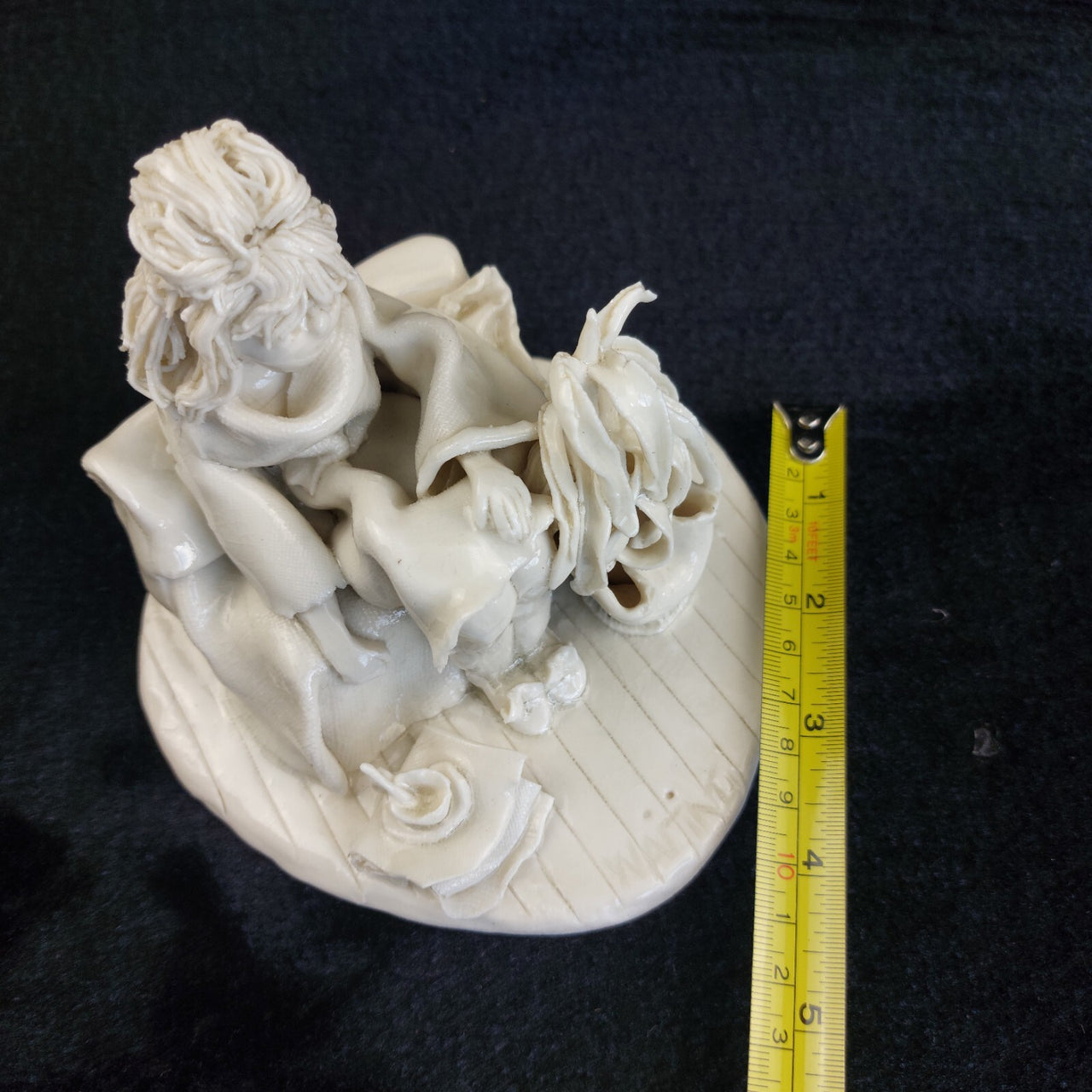 Martinez 4.5" Spanish Porcelain Figurine Waiting Girl 636g White - see pics2