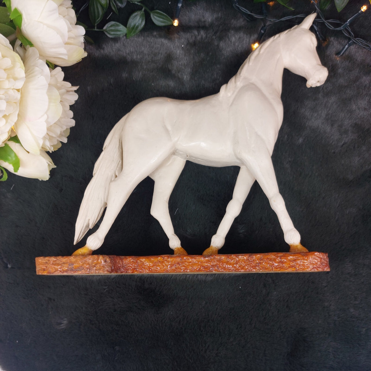 Hand Carved Wooden Horse Figurine â Nose Damage- Rustic Decor Sculpture Orname9