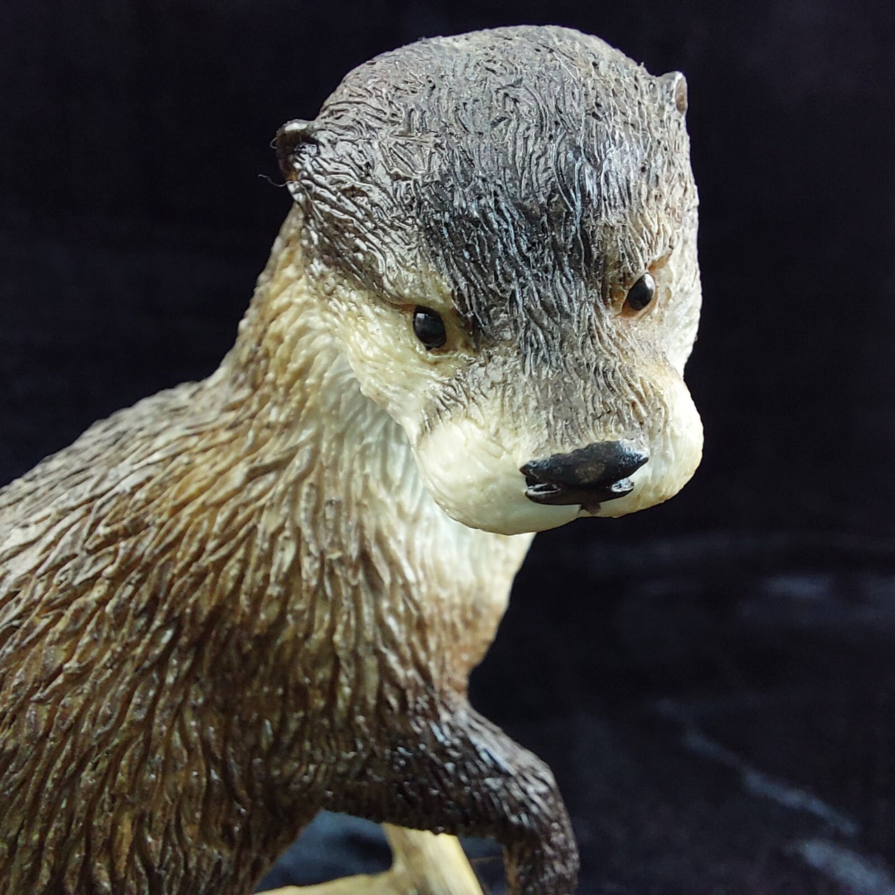 Border Fine Arts Country Characters A1487 Nipped Otter Figurine Crab 6.5in 20035
