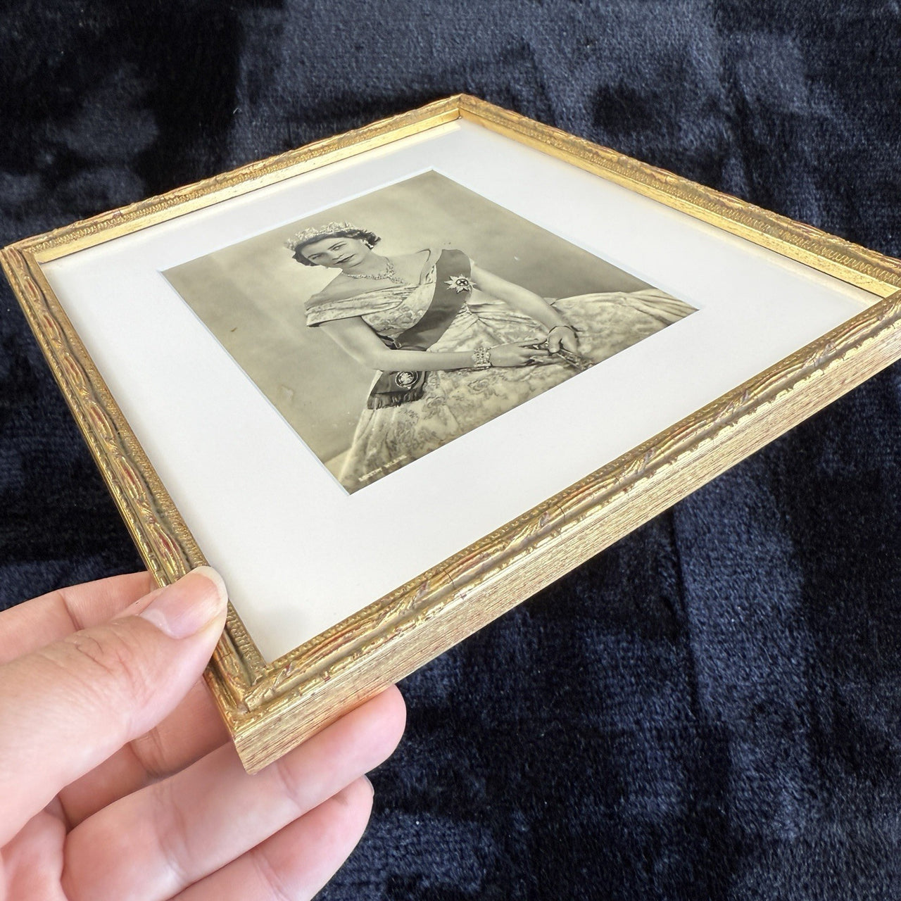 Original Photograph Queen Elizabeth II by Dorothy Wilding 1952 -approved Print10