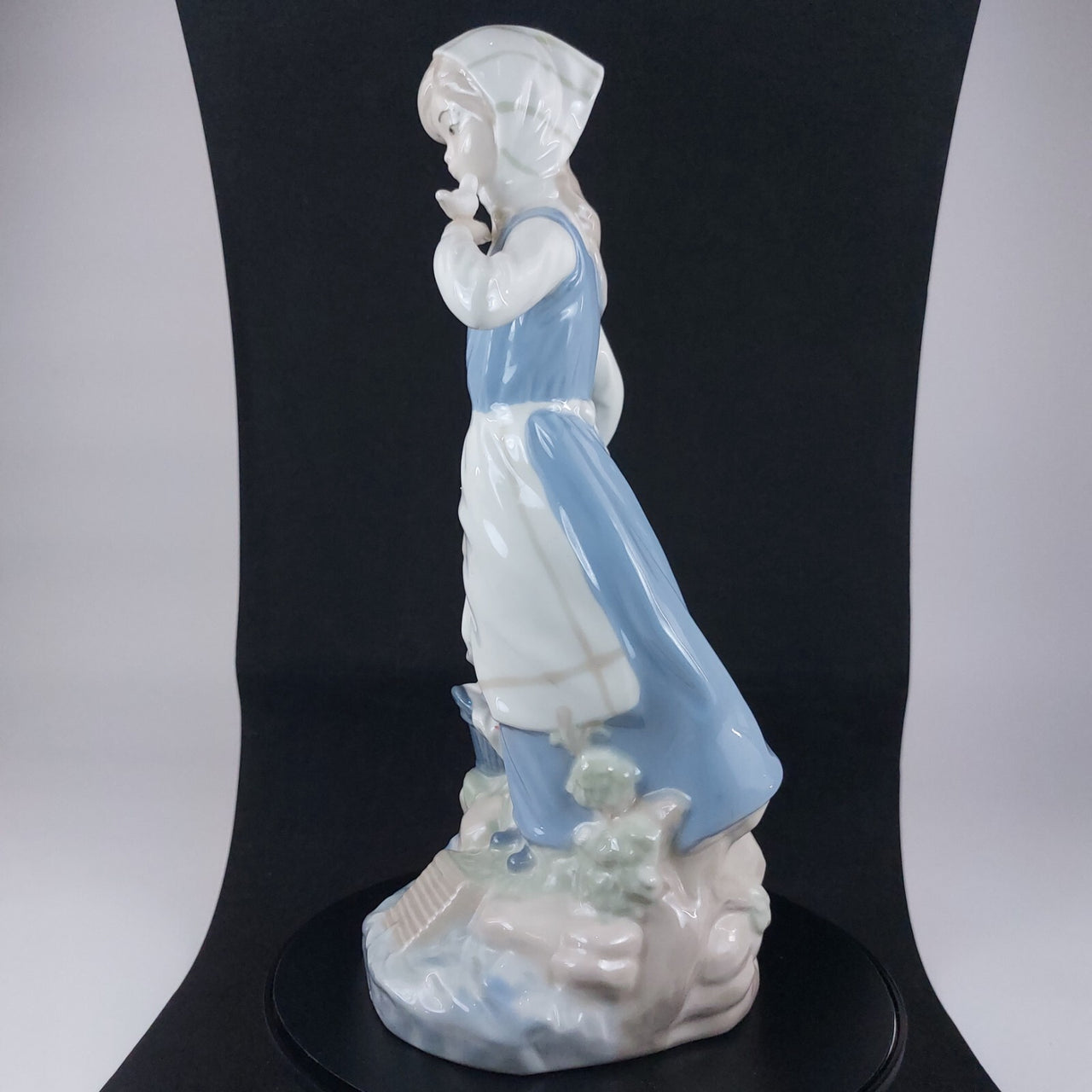 Nadal Rare, collectable Lady with Basket & Bird Figurine see pictures. 28 c.3