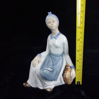 Thumbnail for TITO Spanish Porcelain Figurine - Girl with Water Jug bookcase (1970s) figure5