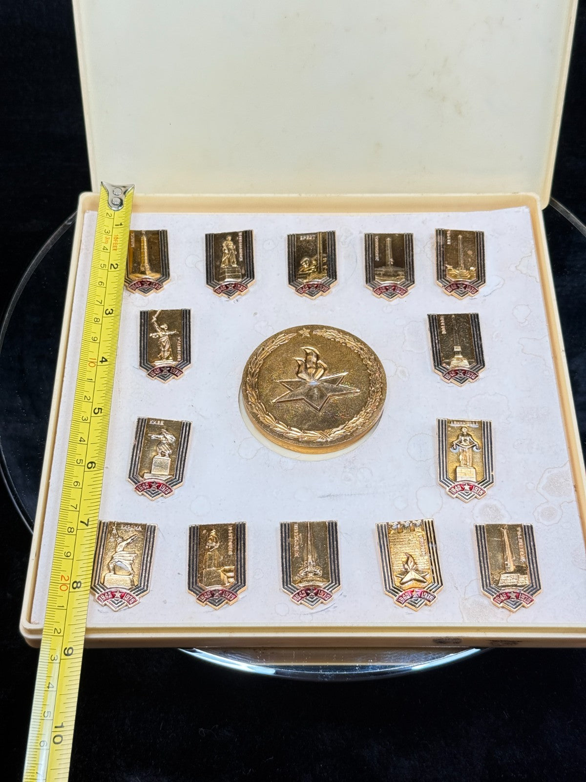 Soviet 1975 WWII Victory Pin Medal Set USSR Cities Commemorative Badges w Box2