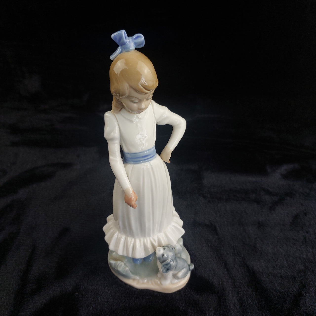 NAO by Girl Lladro with Dog Figurine Spain 1987 White Blue Dress 9.5" decor3