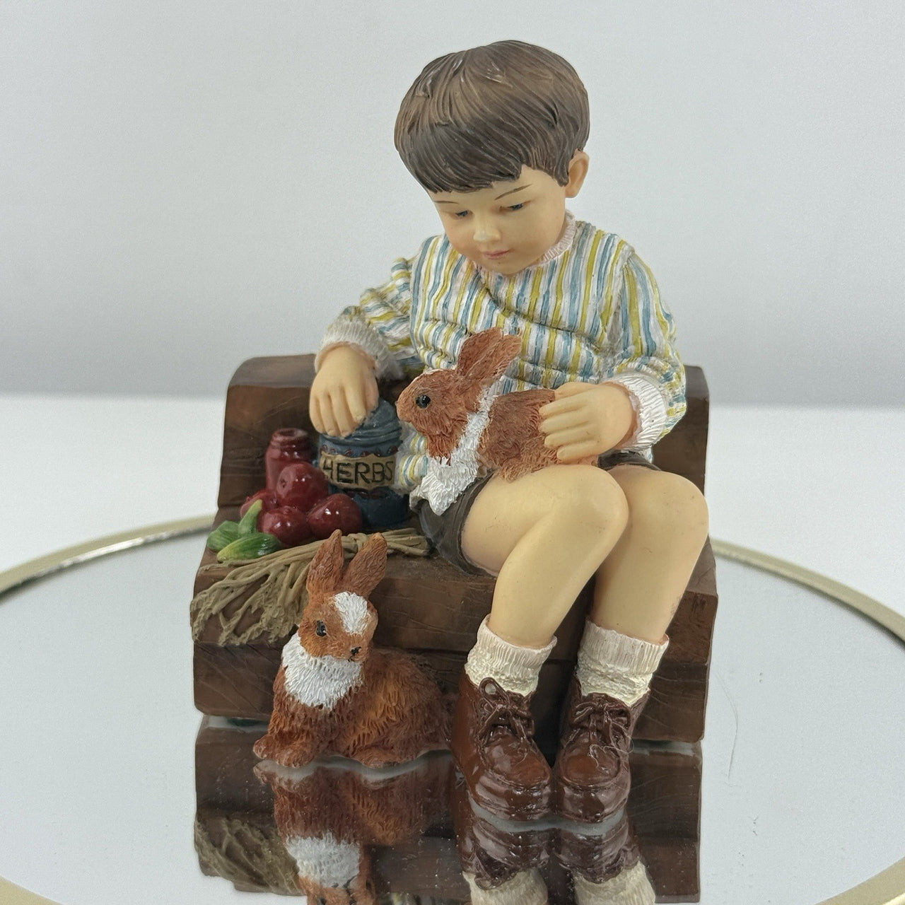 Leonardo Collection Apples and Rabbits Figurine by Christine Haworth Gift 5.25”0