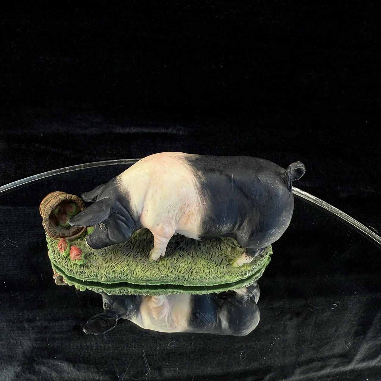Crown Staffordshire Hand-Painted Pig Figurine with Basket - Fine Art d Porcelain2