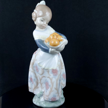 Rare NAO by Lladró Handmade Spanish Porcelain Girl with Basket Figurine Spain.0