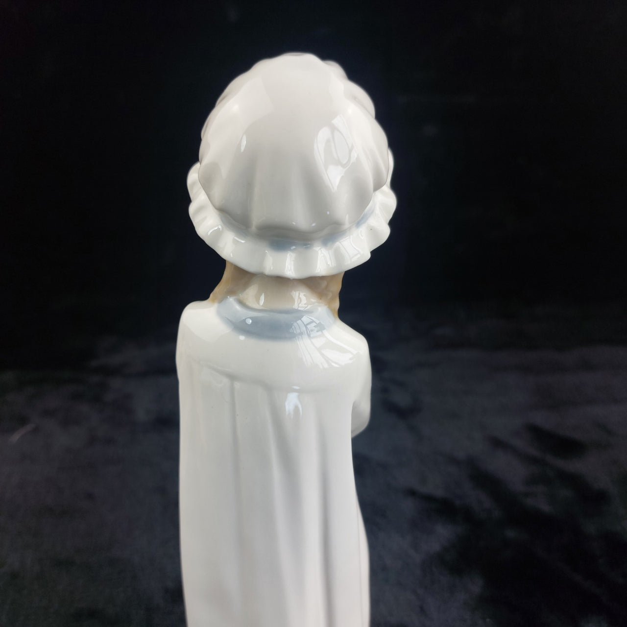 Nao Lladro by Girl Figurine Handmade Basket Flowers Glazed 10in bookcase decor4