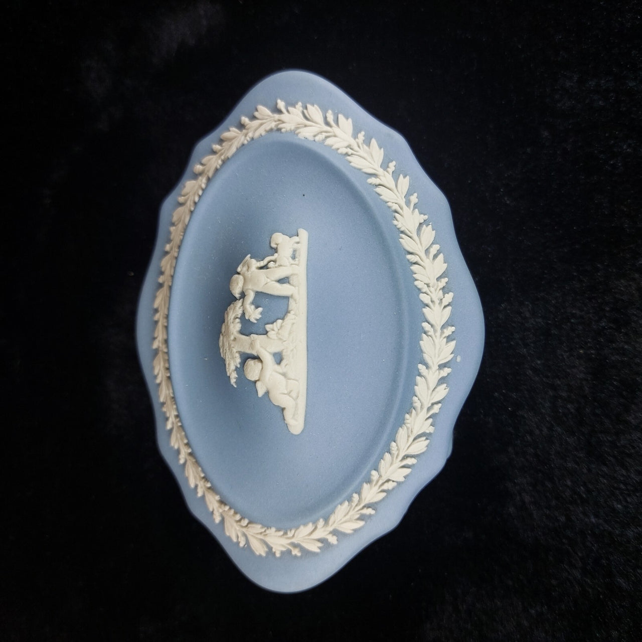 Wedgwood Jasperware  Blue Oval   Elegant Vintage Collectible Trinket Box 2