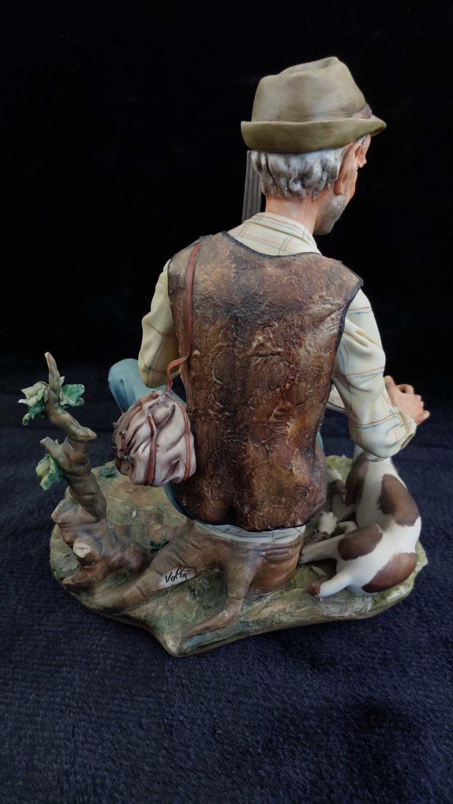 Capodimonte Figurine Italy 9" Volta Hunter with Gun and Dog Signed Large chipped8