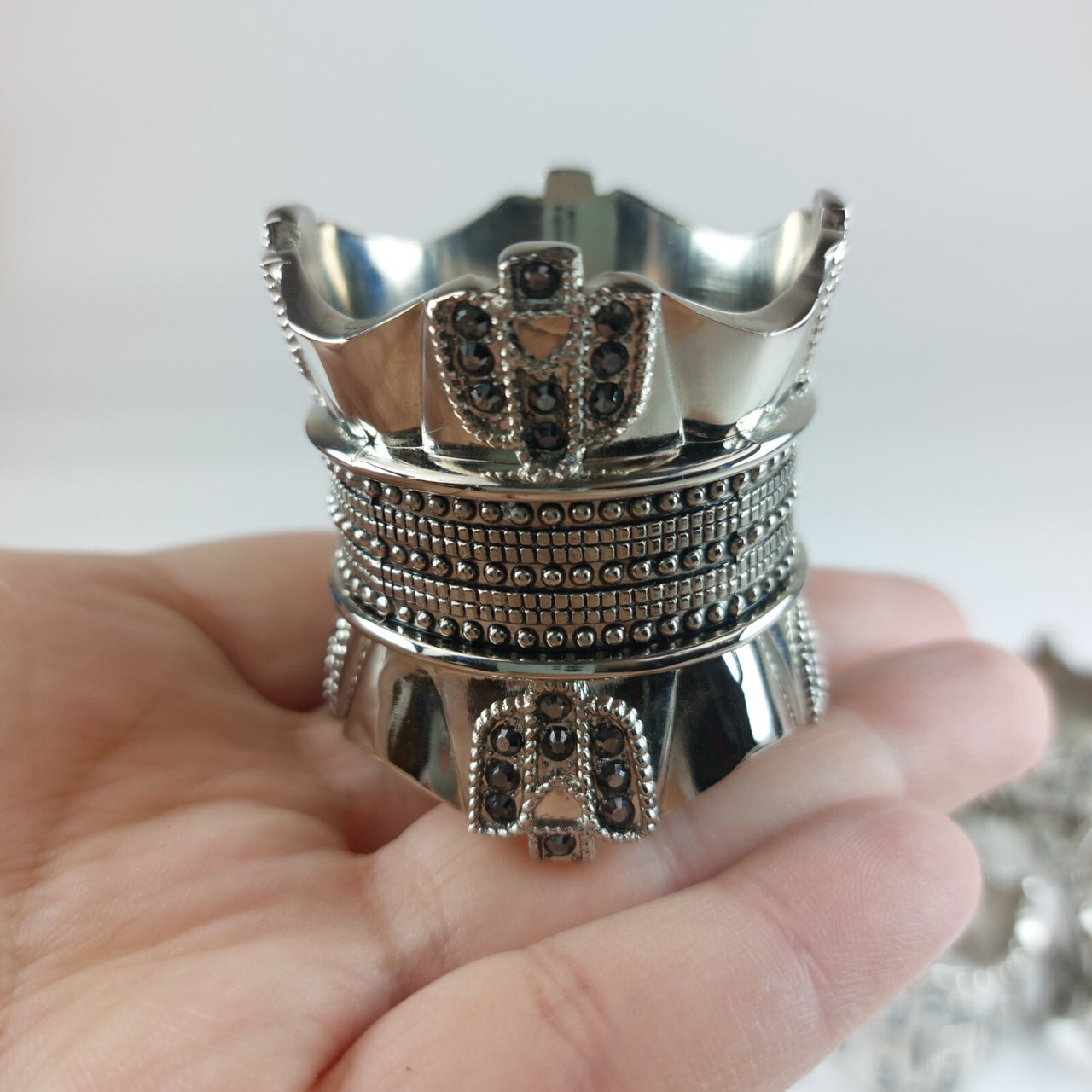 Nickel & Diamond Black Wallace Silversmiths silver Napkin Rings 1Male & 1 Femal6