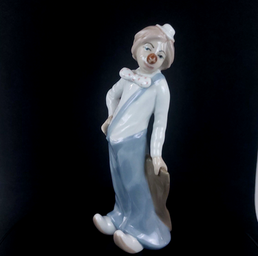 Casades Clown with Bag Porcelain Figurine Collectible from Spain, 6in blue deco1