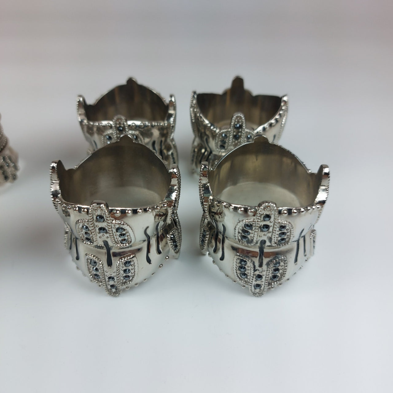 Nickel & Diamond Black Wallace Silversmiths silver Napkin Rings 1Male & 1 Femal4